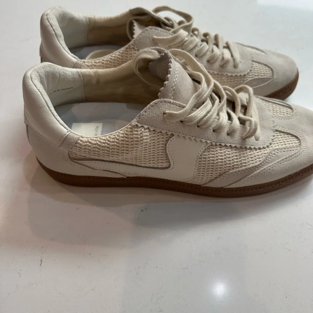 Dolce Vita Cream Sneakers - Picture 5 of 8